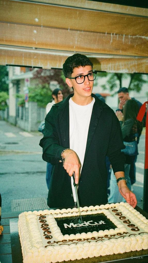 Salvatore Votadoro, fondatore di Modcut Barber Studio
